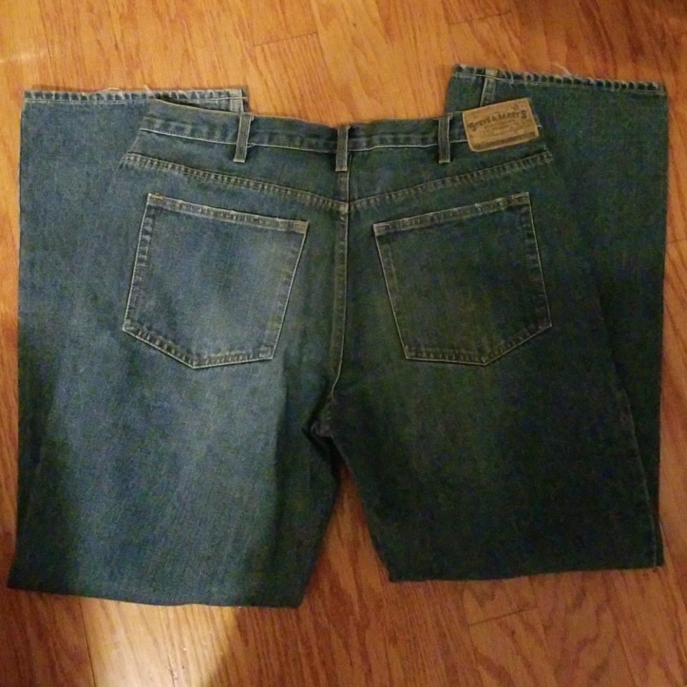 Jean's - Picture 2 of 3